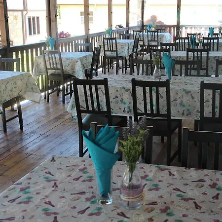 Къщи за гости Кедър Гостевой дом Долна-Баня