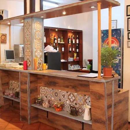 Къщи за гости Кедър Гостевой дом Долна-Баня