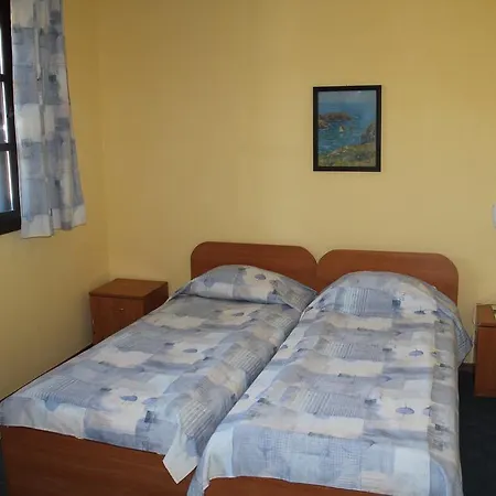 Къщи за гости Кедър Гостевой дом Долна-Баня