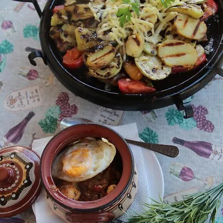 Къщи за гости Кедър Гостевой дом 2*