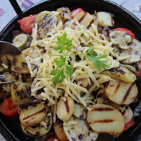 Къщи за гости Кедър