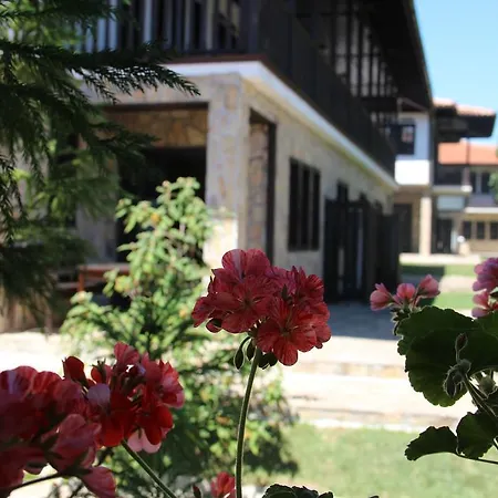 Къщи за гости Кедър Гостевой дом 2*