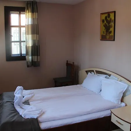 Гостевой дом Къщи за гости Кедър 2*